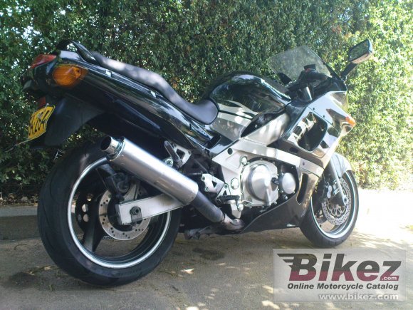 1995 Kawasaki ZZR 600 photo